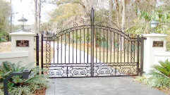 Custom Aluminum Driveway Gate (#VG-15)