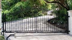 Custom Aluminum Driveway Gate (#VG-9)